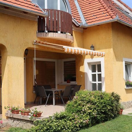 B6 Apartman Veszprém Exterior foto